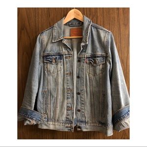 Levi’s Jean Jacket MED